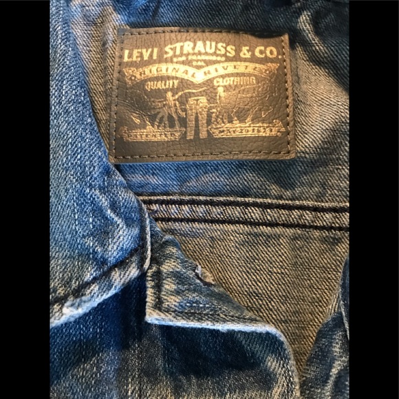 Levi’s Jean Jacket Cropped Size Medium - Picture 3 of 7